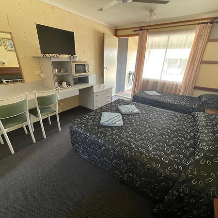 Warrego Motel Charleville Exteriör bild
