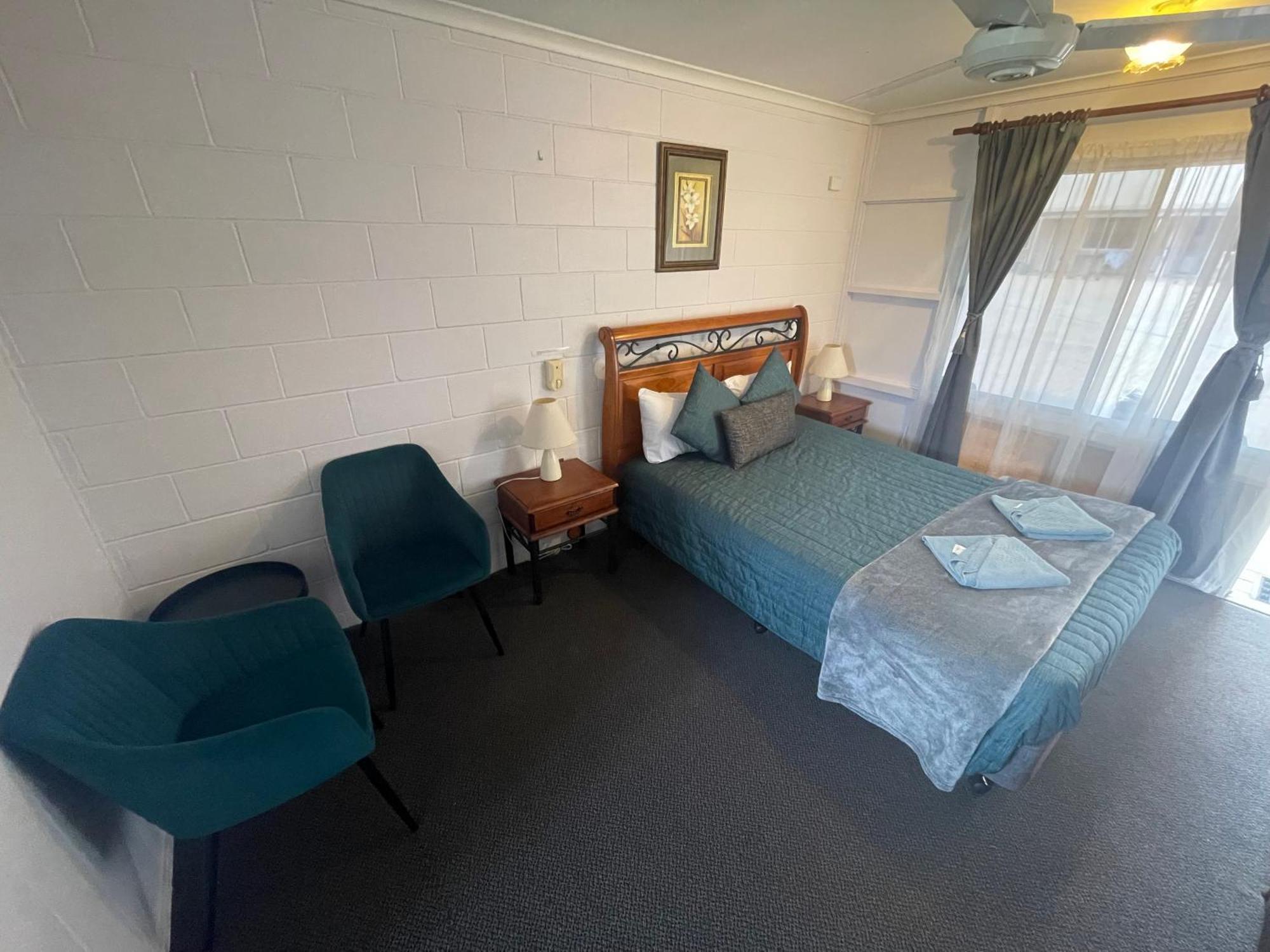 Warrego Motel Charleville Exteriör bild