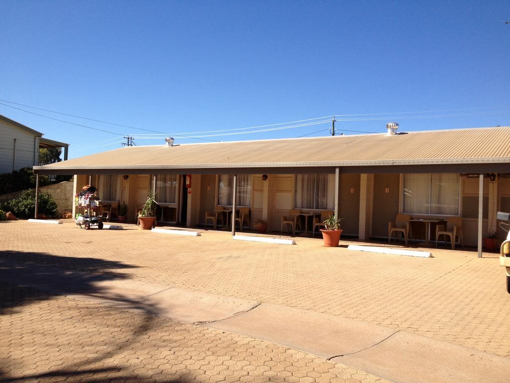 Warrego Motel Charleville Exteriör bild